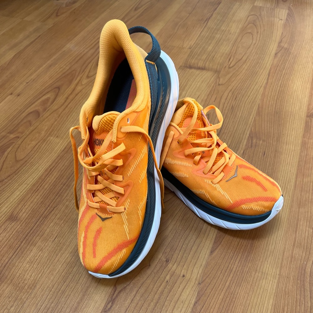 HOKA One One Mach Supersonic 10B
